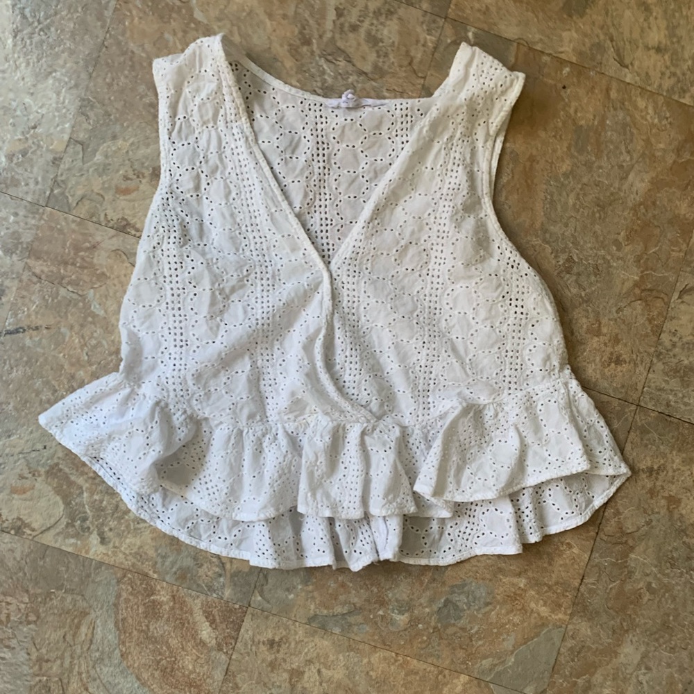 BCBG cropped lace shirt